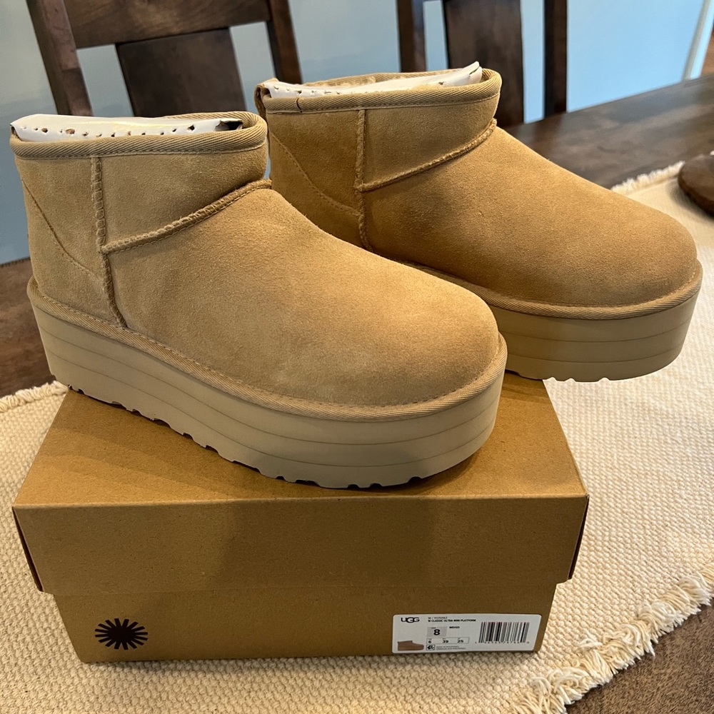 NEW UGG Classic Mini Platform Women’s Boots